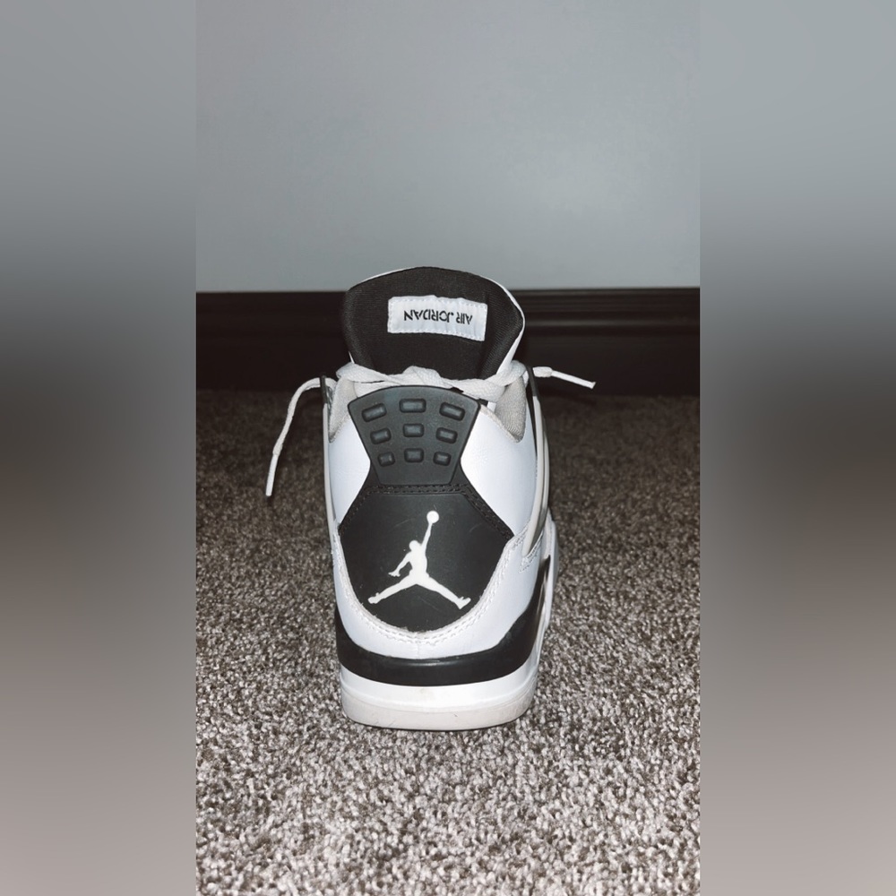 Jordan 4’s Retro Military Black - Picture 6 of 7